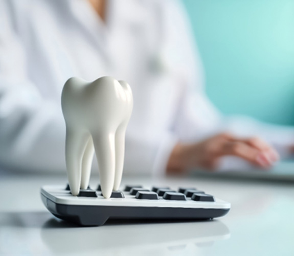 A single tooth mold and calculator 